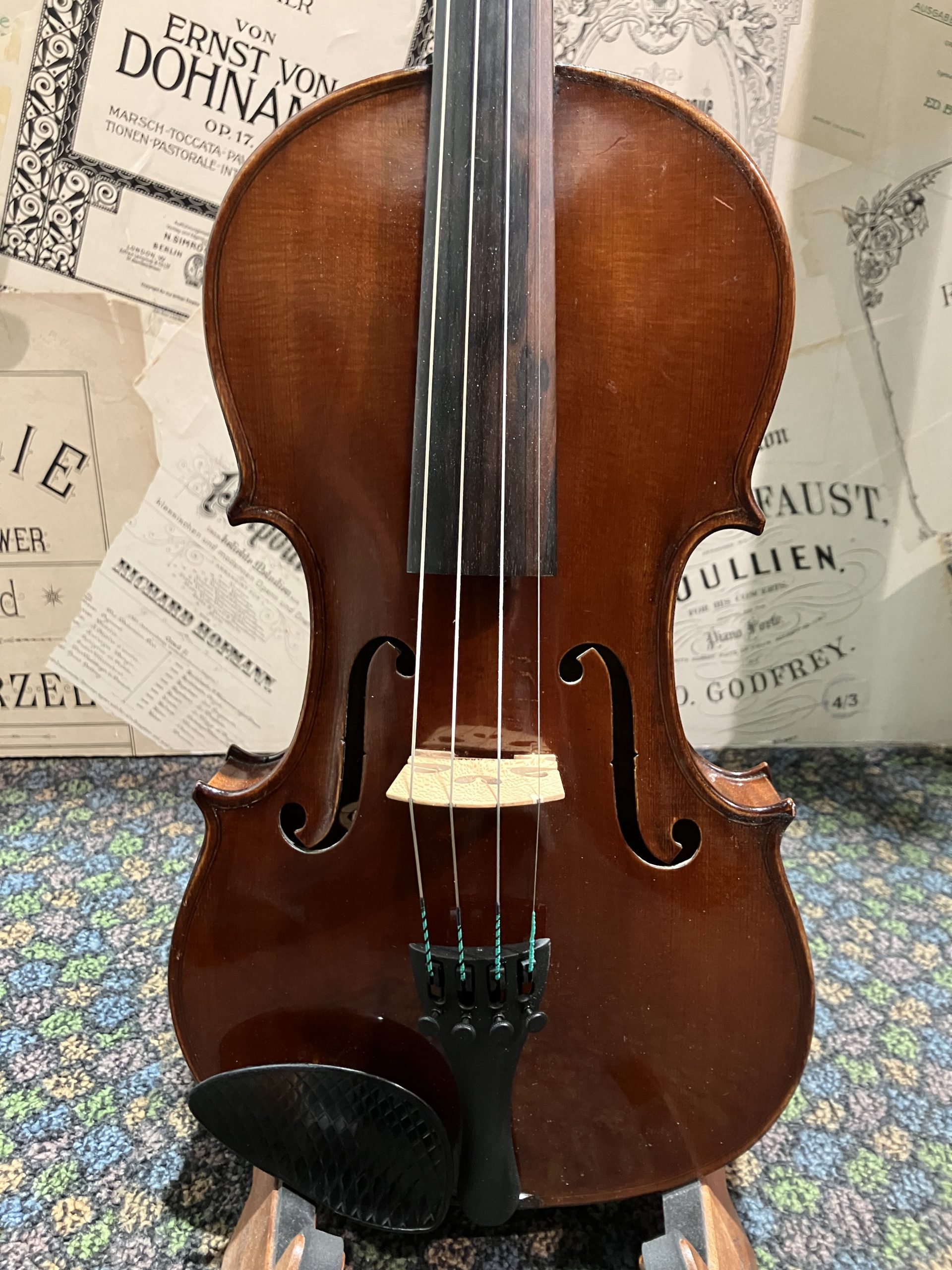 French Violin labelled Francois Chapelier Paris, 100yrs old